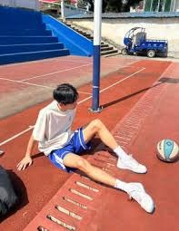 普荷斯在职业生涯前十年均达成 .300 打击率、30 轰、100 打点